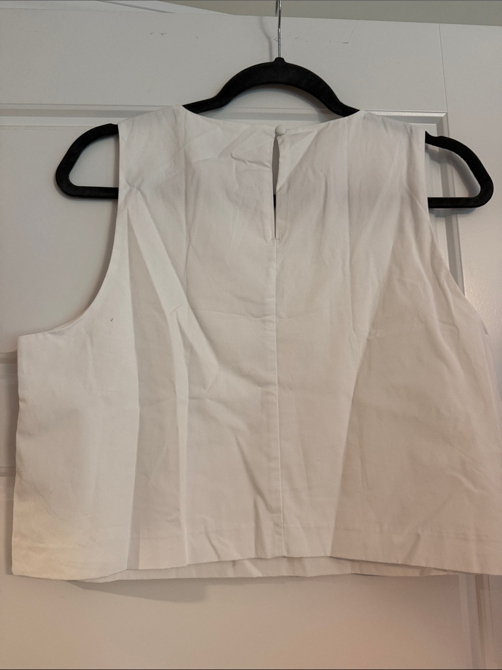 Banana Republic White Sleeveless Boxy Crop Top - Picture 3 of 3